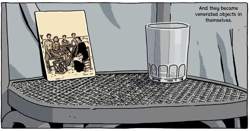 Lost Reflections on a Photograph in Paco Roca's Return to Eden